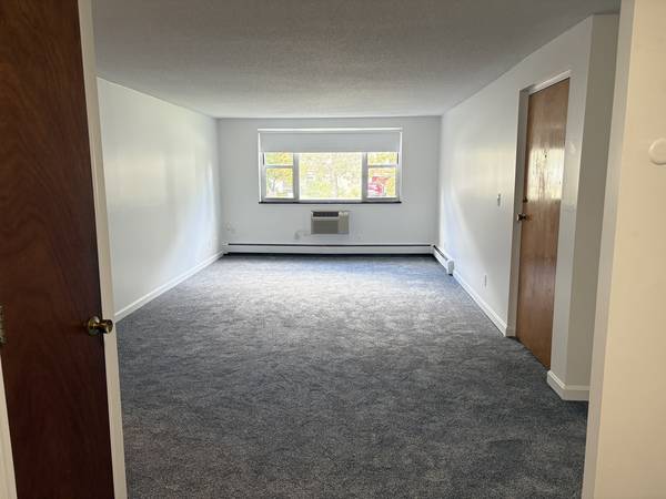 $2,650 / 2br - 🌞 PISOS INFERIORES DE 2 HABITACIONES | ¡SIN ÚLTIMO, SIN DEPÓSITO Y SIN TARIFA! 🌞 (NEWTON)63655181299457122