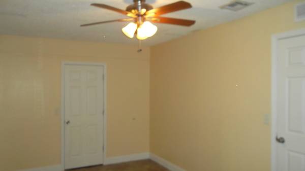 $1,800 / 3br - 840ft2 - Casa en alquiler (Palm Bay Fl)63846409489411121