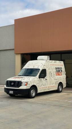 2016 Nissan NV 2500 HD - Photo 2