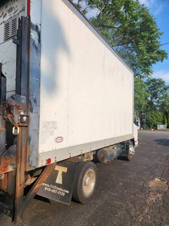 2007 Mitsubishi Box Truck for Sale - $12,500 (Great Neck)63654724304513123
