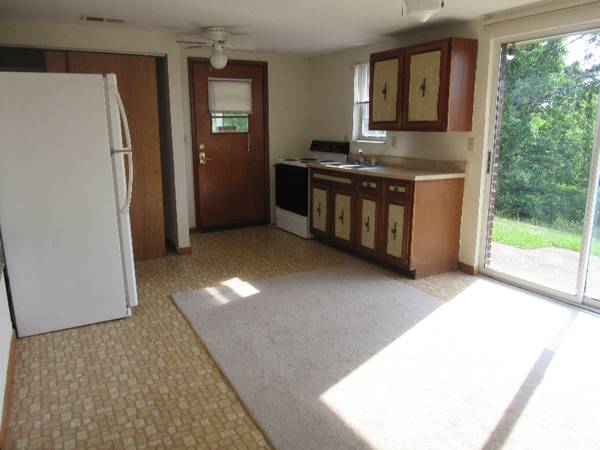 $895.00 / 3br - 3BR $895 country setting63989521283074121