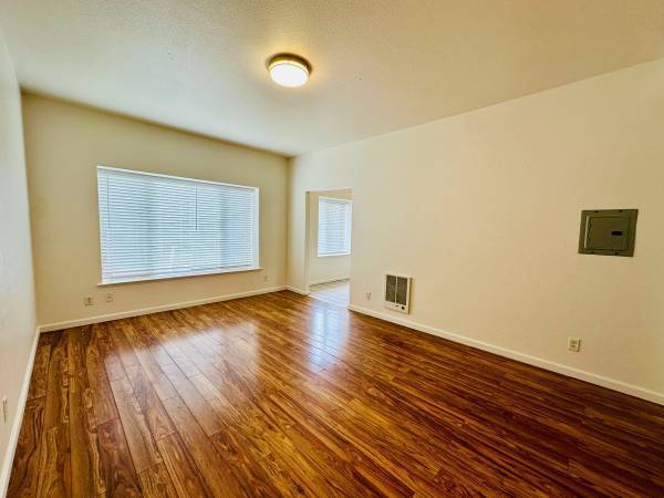 $930 / 1br - Clean and Cozy 1-Bedroom, 1-Bath Apartment (San Francisco, CA)64055521305602121