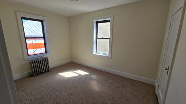 $2,000 / 1br - 770ft2 - large 1br apt in floral park (floral park)63862610026753123