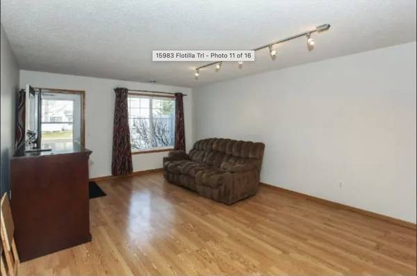 $2,200 / 4br - 1360ft2 - 4 BR, 2 BA Townhouse in Apple Valley (Apple Valley)64149611289601123