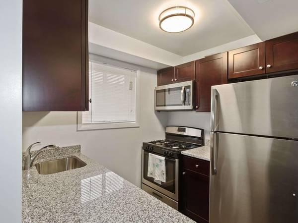 1/BD 1/BA, Located in Baltimore, Central Heat/Air Conditioning 1