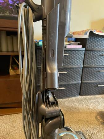 Dyson DC 17 aspiradora - reparada - $60 (Lynnwood)63471362745859123