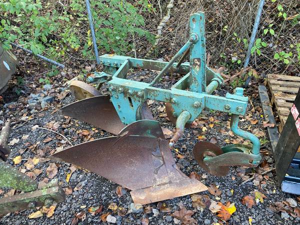 2 bottom plow 3 point 1