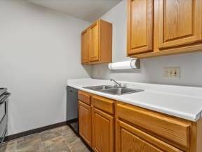$825 / 2hab - 865ft2 - ¡Quédate en la planta baja… o sube al nivel superior – ¡Tenemos ambos! (2040 Glass Rd NE, Cedar Rapids, IA)63863567551491123