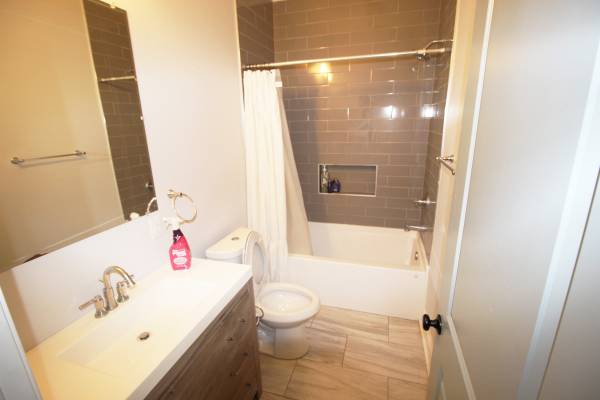 $1,900 / 2br - 900ft2 - 1225 Clouet St - Beautiful, New 2/2 Lower Duplex With Flexible Leases63903420442370124