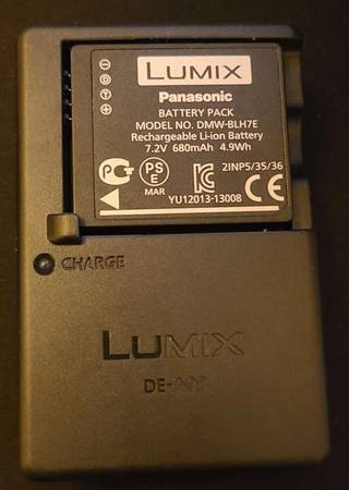 Lumix DE-A98 Battery Charger 1