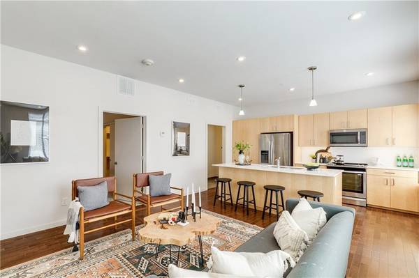 $1,475 / 1br - 738ft2 - Furnished 1-bedroom 1-bath condo, In the heart of Downtown (Oklahoma City)63670503404163120