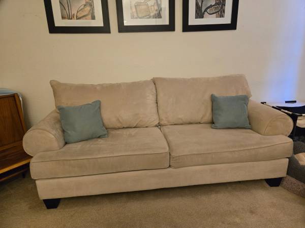 Cream sofa 1
