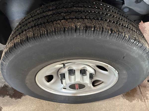 2024 GMC Van - Photo 14