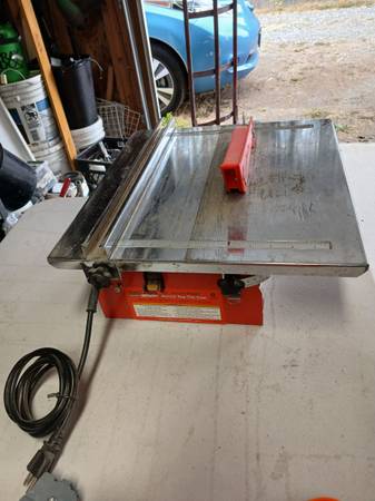 Chicago 7" Tile Saw 1