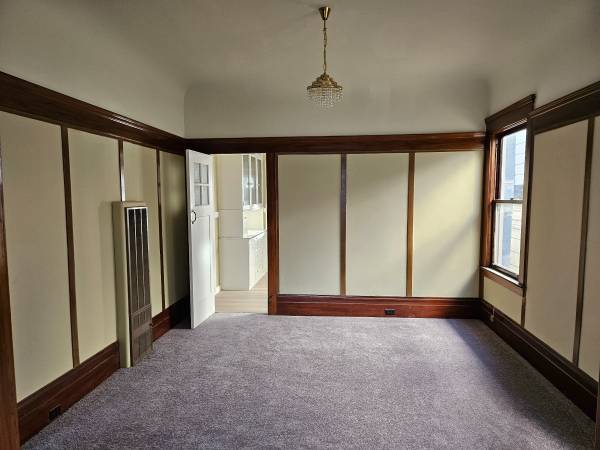 $1,050 / 2br - 1200ft2 - Spacious Remodeled Full Floor 2br/2ba extra Guest Room/Office and Yard (San Francisco)63888989463681122