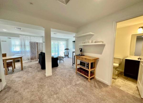$225 / 1br - 700ft2 - Retiro Nittany de Penn State: Unidad para 4 personas, a 3 millas del Estadio Beaver (State College)64145535692929124