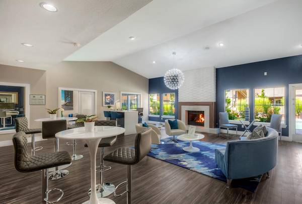 $2,599 / 2br - 930ft2 - Área de Barbacoa, Estacionamiento Reservado, Techos Altos (7311 Coal Creek PKWY SE Newcastle, WA 98059)63850641780867121