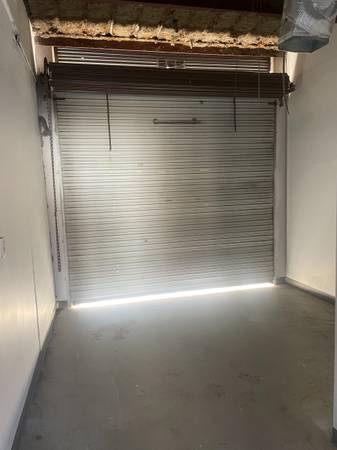 Workshop/Warehouse/Office flex space with bay door - 1 MONTH FREE!! 1