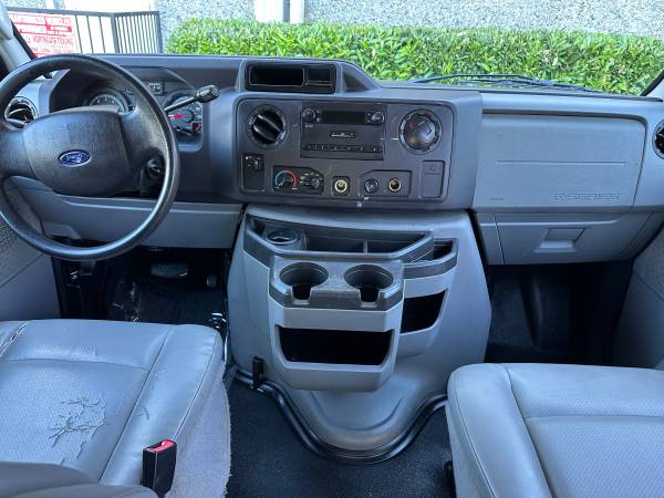 2011 Ford Econoline E-Series E-150 - Photo 15