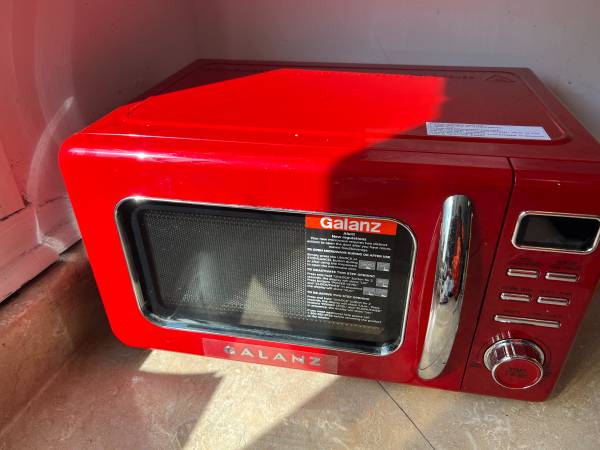MICROWAVE OVEN 1