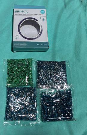 4 New 4 oz Packs Rhinestones 1