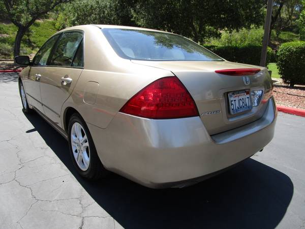 2006 Honda Accord EX /w 113k miles, Very Well Kept/Clean Carfax Report - $7,900 (Stevenson Ranch)63618267538691124