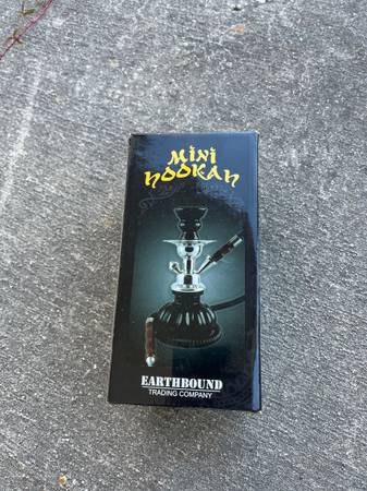 Can anyone use a free hookah water pipe? 1