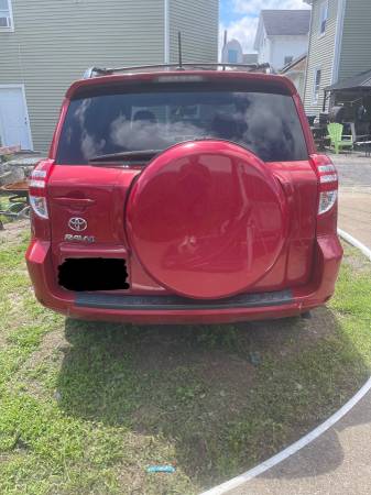 2011 TOYOTA RAV4 *EXCELLENT* *NEGOTIABLE* - $11,850 (PROVIDENCE)63470590980353121