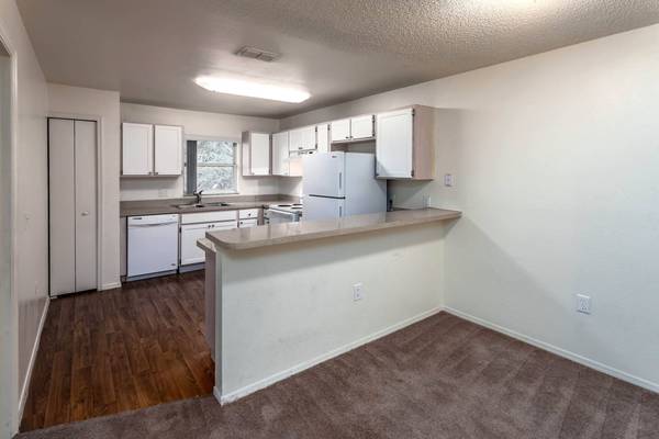 $1,463 / 3br - 1058ft2 - Dive into comfort. Our spaces are designed for you. (Port Richey)63976137670786124