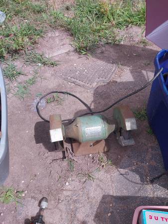 Bench grinder 1
