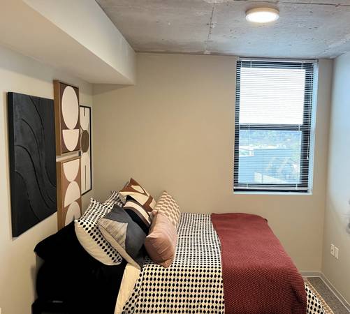 $1,289 $1,289 / 4br SUBLEASE AVAILABLE RISE On Chauncey 2 Mins walk to Purdue63680156573827120