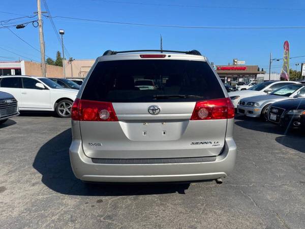 2006 Toyota Sienna LE 7 pasajeros AWD 4 puertas Minivan - $9,640 (- ¡APRUEBA HOY MISMO - CONDUCIR HOY!)63483121361795124