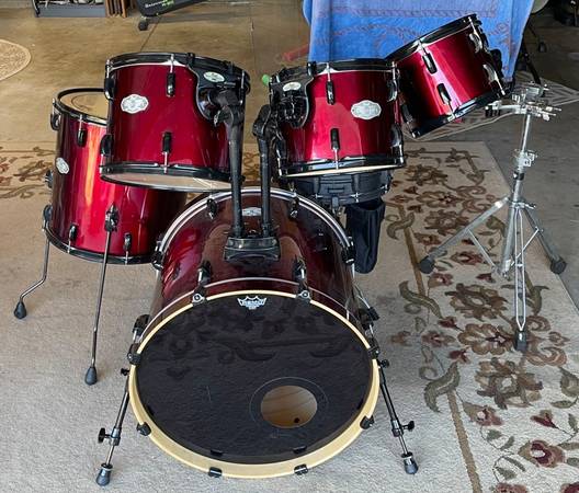 Pearl Vision 6-piece Drums 1
