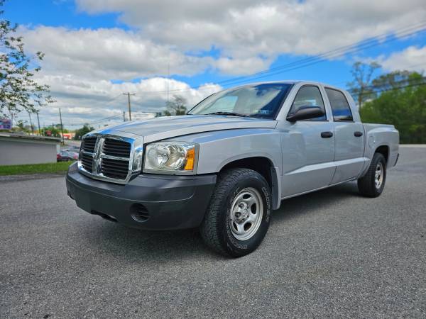 2006 Dodge Dakota SL (6 speed manual, 69k miles, clean) - $8,450 (carlisle)63477756868483122