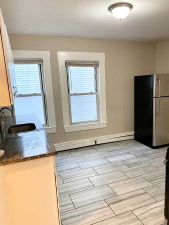$3,600 / 3br - 1100ft2 - ** NO FEE 10/1 RENOVATED 3 BR Walking to Kendall Sq Lechmere T (Cambridge Lechmere MIT Kendall Sq)63699526202755123