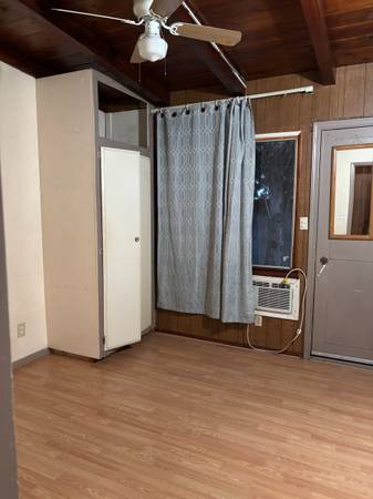 private room in house with share bath near CSUN  campus 1