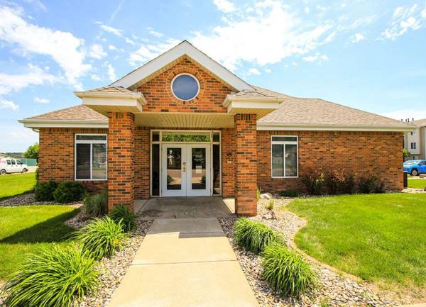 $1,480 / 3br - 1160ft2 - Ready for your first place? Get a great start here! (1000 East 17th Street, South Sioux City, NE)63887534513155120