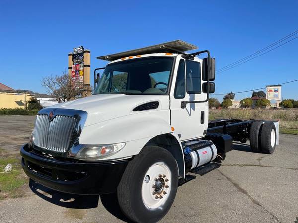 2016 INTERNATIONAL 4300 CAB AND CHASSIS **CUMMINS, CA COMPLIANT** - $24,500 (SAN FRANCISCO)63618248499843121