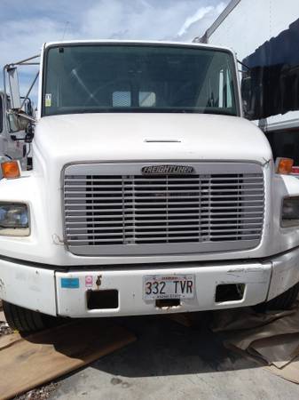 Diesel 20 FT. FLATBED 1