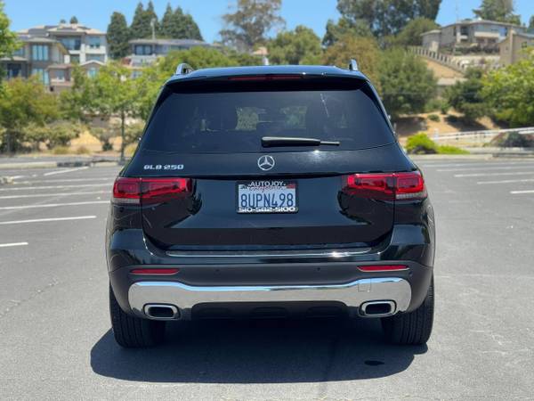 2021 Mercedes-Benz GLB 250, título limpio, asientos de tercera fila glb250 - $22,800 (Hayward)63470897445761123