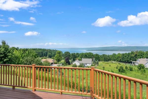 $864,900 / 3br - 3546ft2 - 25035664 One of Boyne City's Premier homes (Boyne City)64037896729089122