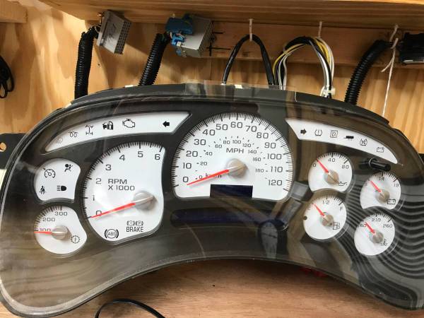 GM INSTRUMENT CLUSTER 1