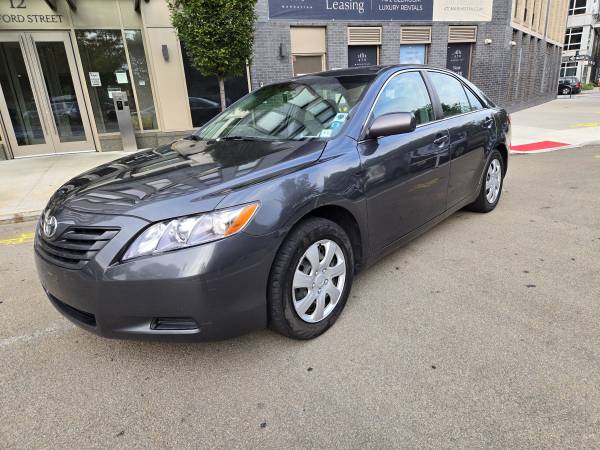 2007 Toyota Camry Leather, COLD AC Runs Perfect - $3,950 (maspeth)63654708357763121