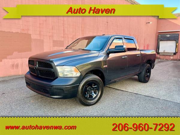 2017 RAM 1500 ST Crew Cab 4x4 - $11,99563622986612227120