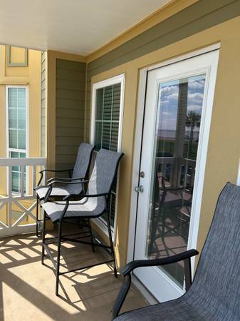 $335,000 3 bedroom 2 bath OCEAN FRONT condo (Galveston)63611864839555121