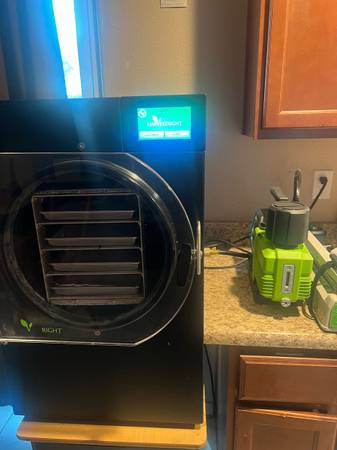 Medium Harvest Right Freeze Dryer 1