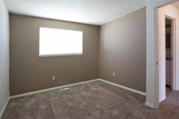$1,494 / 2br - 1000ft2 - Must-see! 2 bed/ 1.5 bath / 1000 sq ft townhome in Kennewick (Kennewick - Zintel Canyon Park)63624280549377122