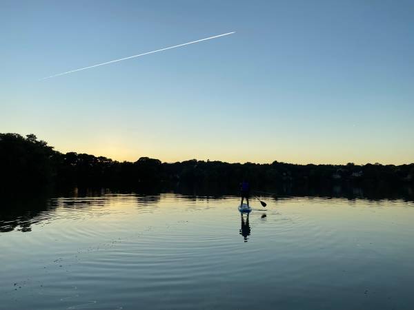 $1,350 / 2br - Two Rooms in a beautifal pond view condo (Arlington)63863134733953122