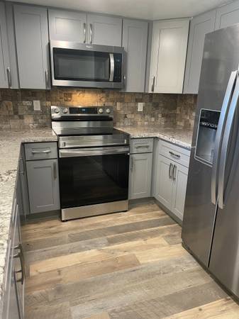 $1,950 / 2br - 900ft2 - Great 2 bedroom apartment (Palm Desert)63686316848001120