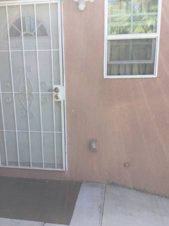 Gust house totally independent one bedroom, free internet, one person 1